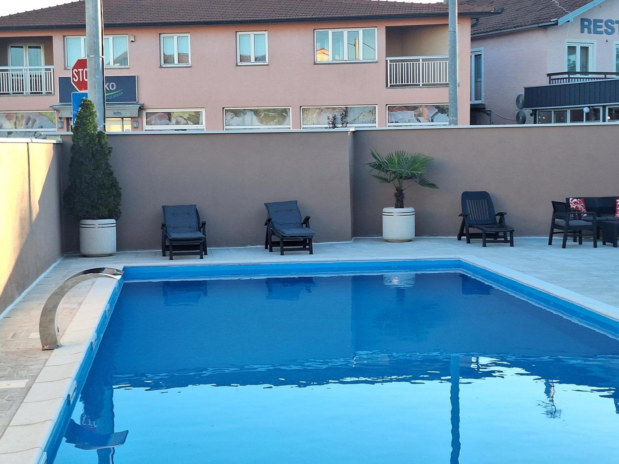 Juka Hotel Medugorje Bagian luar foto