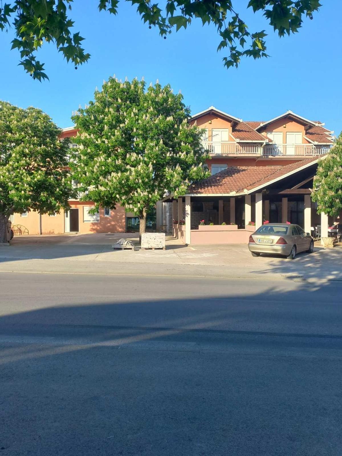 Juka Hotel Medugorje Bagian luar foto
